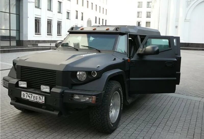 Ford f-550 броневик. Бронированный автомобиль москва. Инкассаторский автомобиль газ-3934 "сиам". Броневик комбат т-98. Комбат т98 2022.