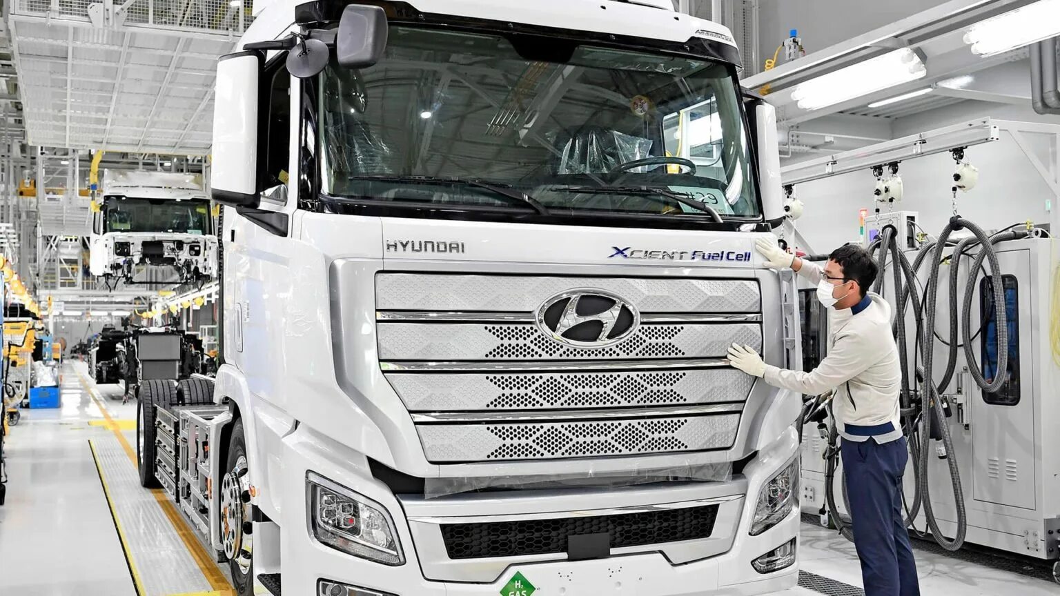 Хундай грузовик. Hyundai Xcient Truck. Hyundai Xcient fuel Cell. Hyundai Xcient фура. Тягач Hyundai 2020.