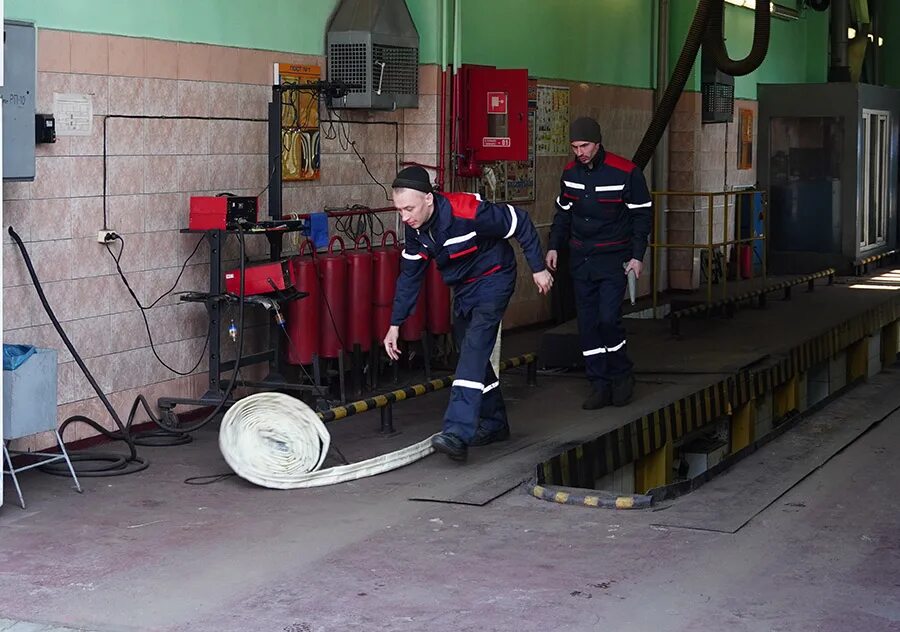 Пожарный завод. Все о пожарных. Конвейер Минского тракторного завода. От тракторного завода 1. Конкурс пожарных дружин