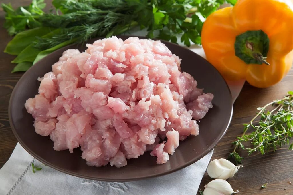 Нежный фарш. Фарш из индейки. фарш рыбный. фарш куриный. фарш индюшиный.