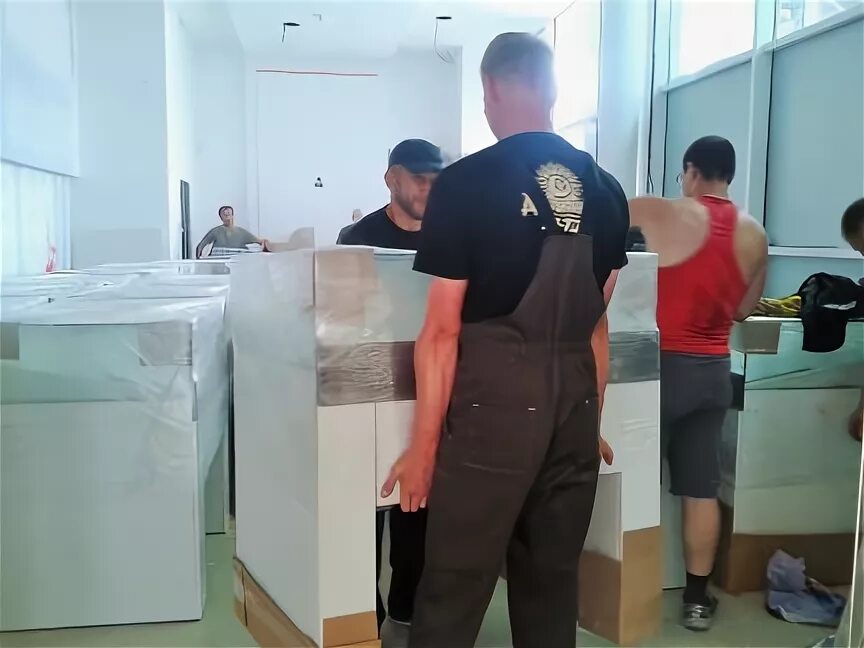 Сити переезд пенза телефон. Машина для перевозки мебели. Переезды пенза. Услуги грузчиков пенза. Переезд.
