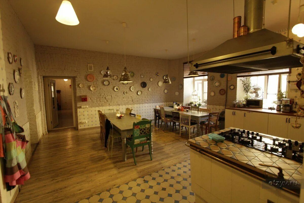 Soul Kitchen Hostel Санкт-Петербург. Соул Китчен СПБ хостел. Коливинг Soul Kitchen. Кухня соул Китчен. Общежитие столовая