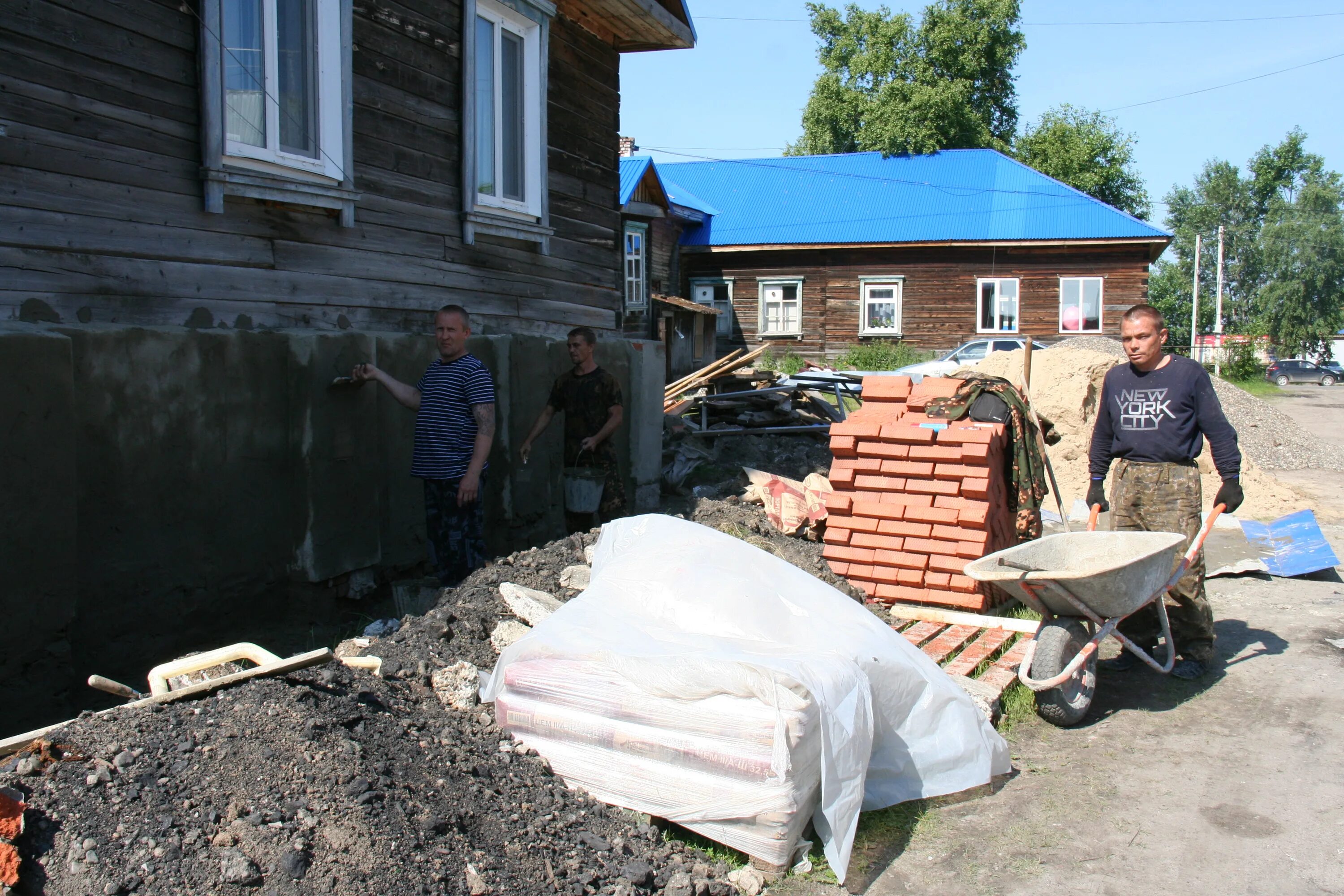 Погода в парабели томской области. Село Парабель Томской области. Парабель (село). Парабель дом культуры. Дом детской культуры в Парабели.