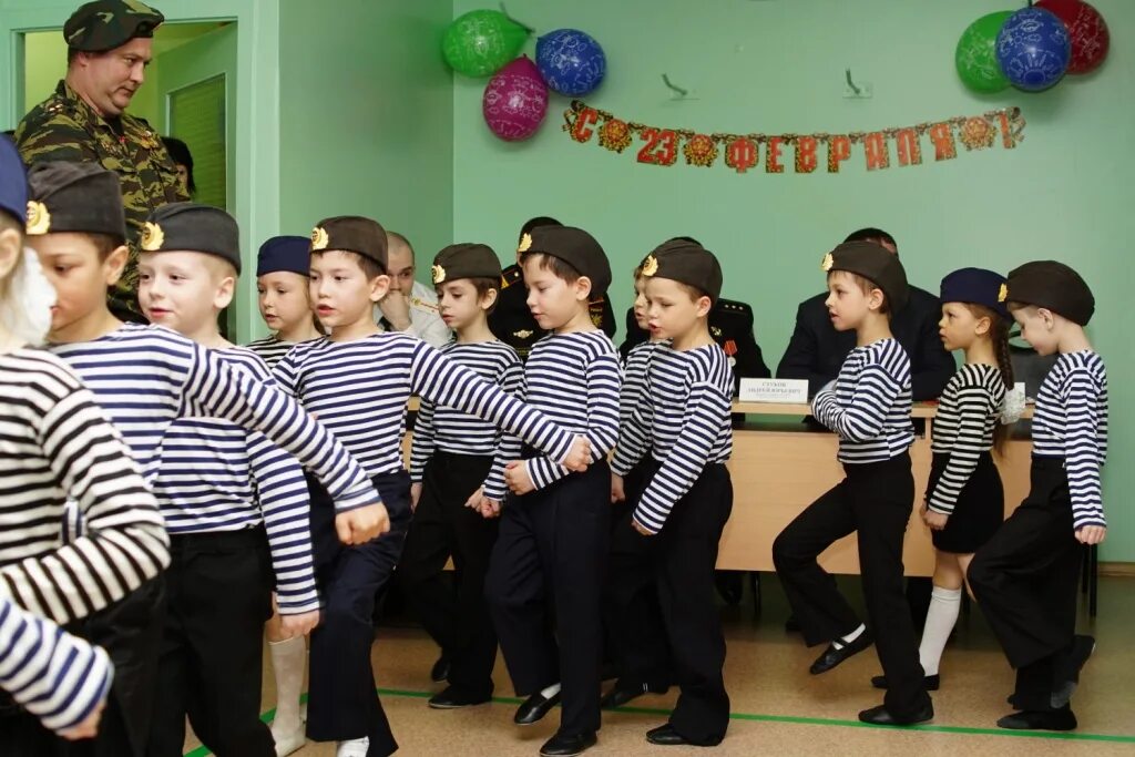 Песня мы ребята дошколята. Мы пока что дошколята песня слушать. Песня хочу я в армии служить. Марисолинский детский сад. Мы дошколята отважные ребята.