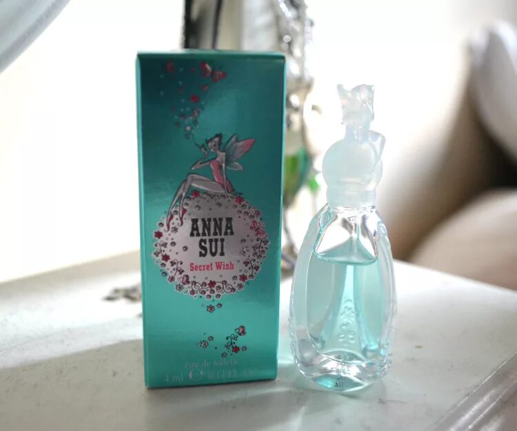 Anna sui secret wish. Духи Anna sui Wish. Духи Anna sui Fantasia.