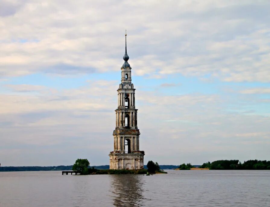 Рыбинское водохранилище затопленный город Молога. Рыбинск затопленный город Молога. Молога колокольня. Рыбинское водохранилище затопленный город Церковь. Рыбинское водохранилище деревня