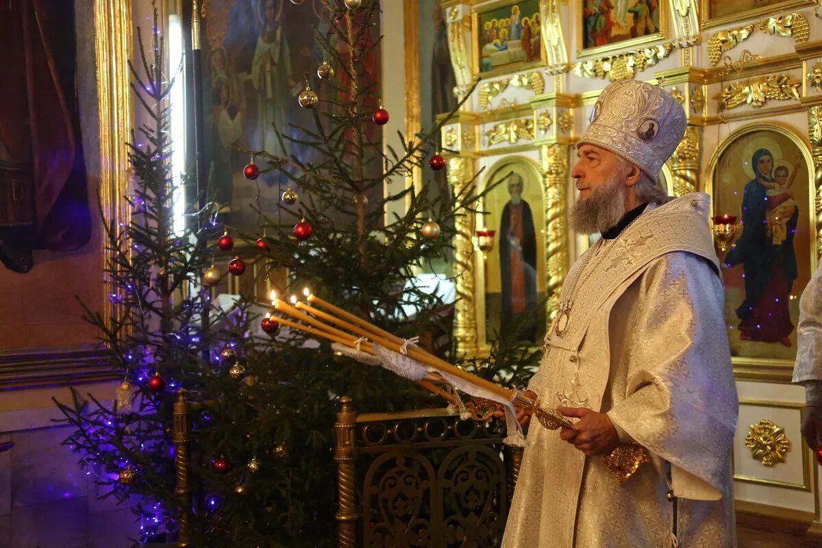 служба в церкви саранск. богослужение в храме трехсвятская г саранске. георгиевская церковь саранск. служба в церкви саранск. настоятель никольского храма саранск.