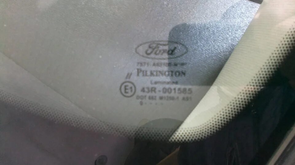 Куга 2 лобовое. Стекло лобовое Пилкингтон на Форд Мондео 4. Оригинальное лобовое стекло Ford Mondeo 2008. Лобовое стекло на Форд Куга 2 Pilkington. Лобовое стекло Форд Фьюжн Pilkington.