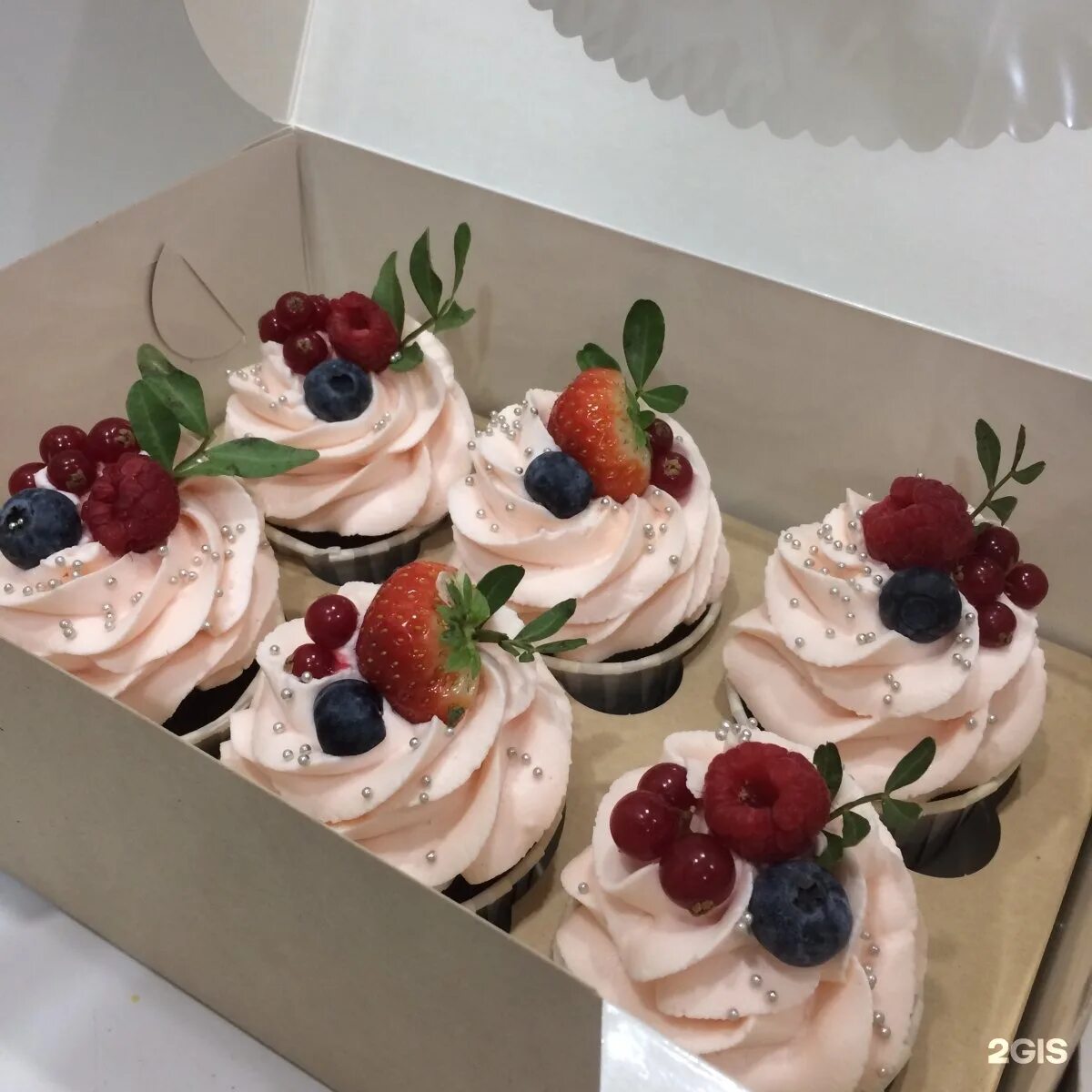 торт ваниль. ванильный торт. торт ваниль. кондитерская ваниль ассортимент пирожных. кондитерская тортов ваниль.