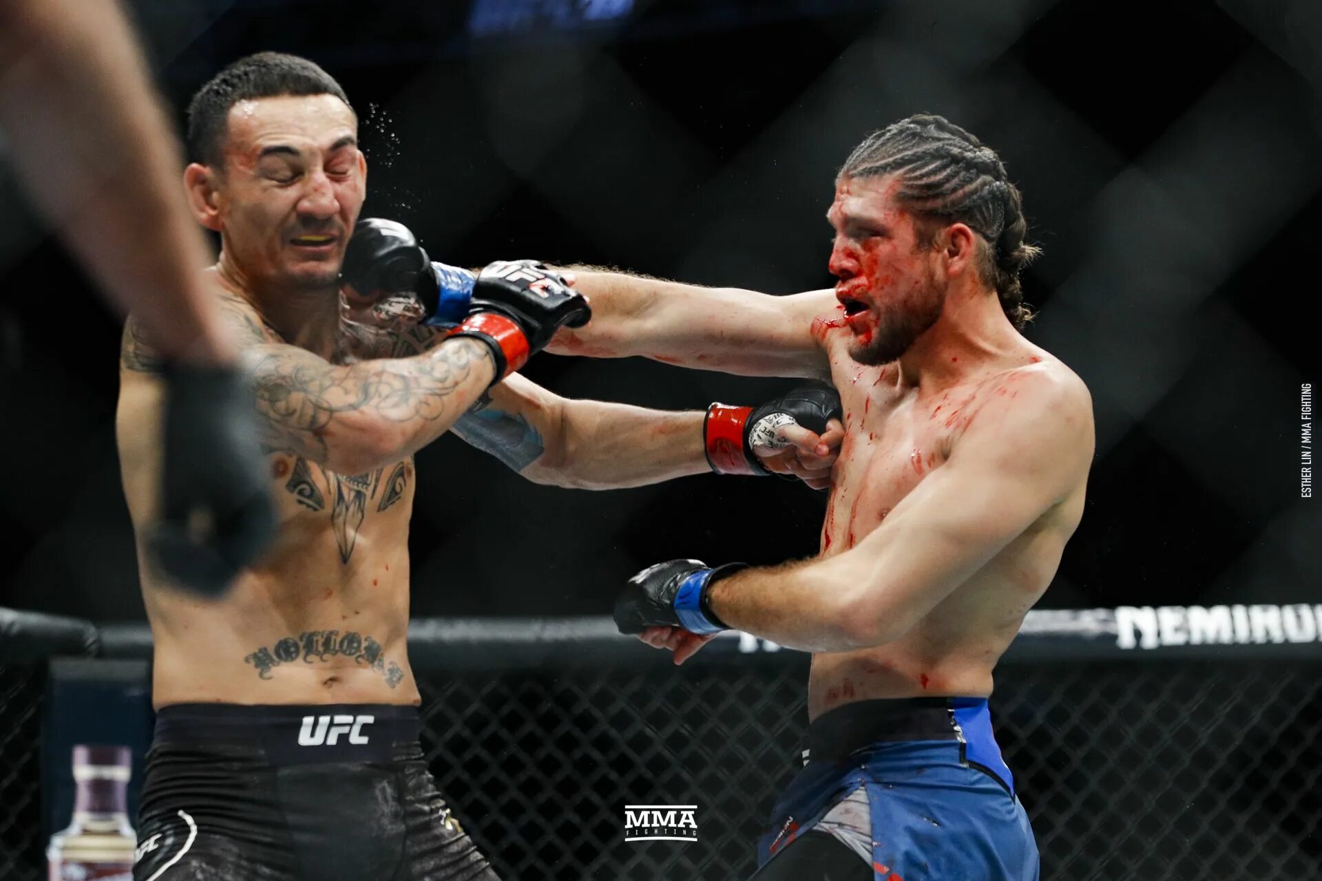 Александр волкановски, яира родригеса. Макс холлоуэй яир родригес после боя. Драка макса. Драка макса. Холлоуэй ортега бой.