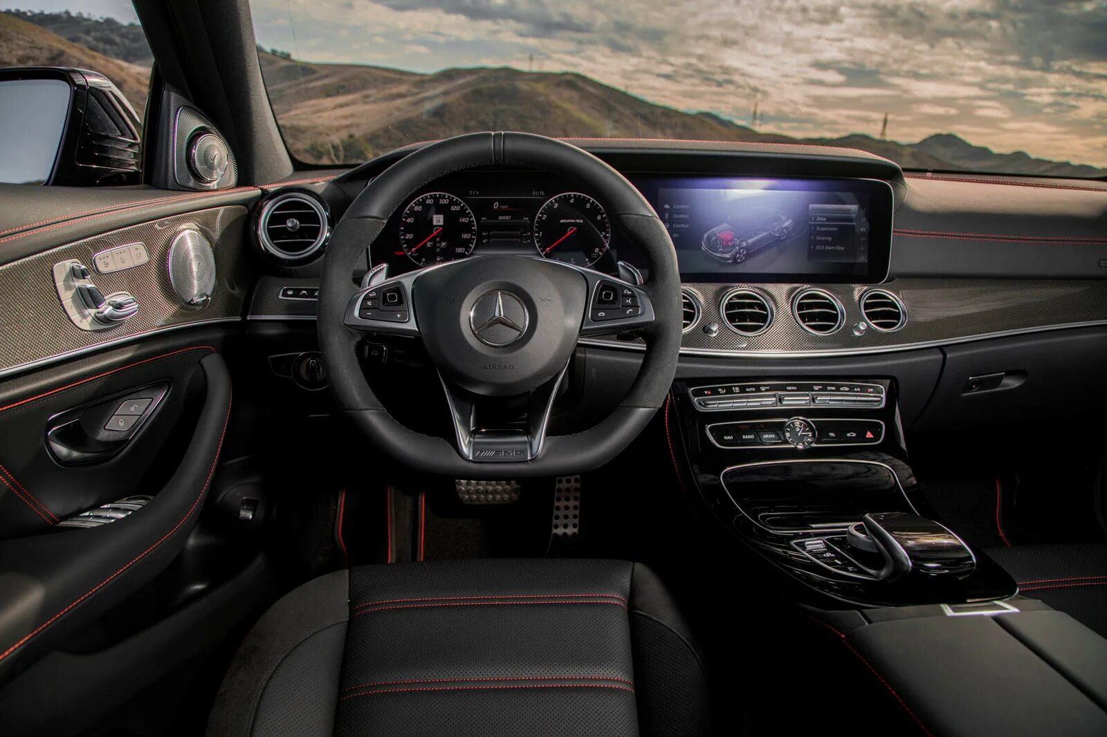 Mercedes cls 63 amg салон. Mercedes cls 63 amg салон. Мерседес c63 amg салон. Амг комплектация. Mercedes c43 amg салон.