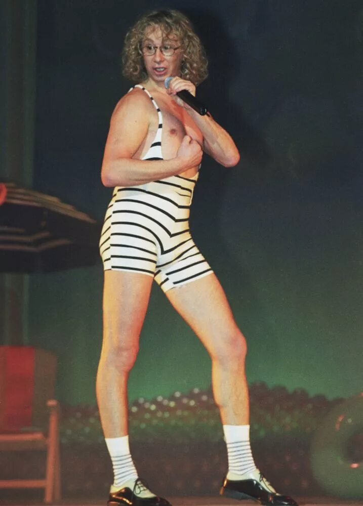 Эстрада девяностых. Долина 80 и сейчас. София ротару 80-е. Лариса долина 90-е. Лариса долина 90-е.