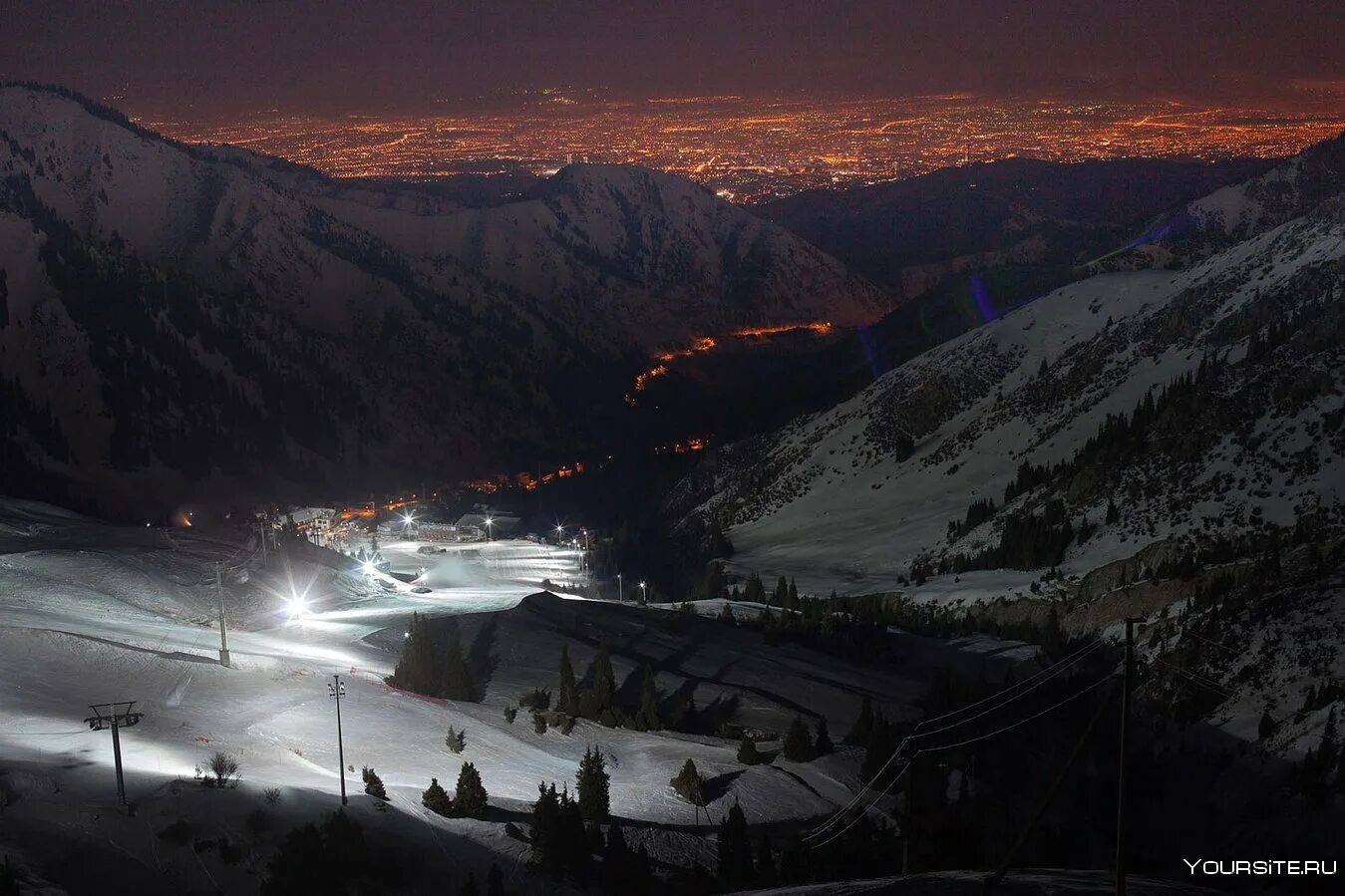 Курорт чимбулак алматы. Shymbulak mountain. Горнолыжный курорт шымбулак, казахстан, алматы. Гора чимбулак в алматы. Шымбулак 2022.