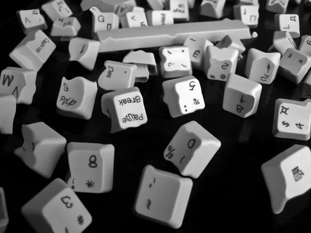 Клавиатура ctrl c. Разлетающиеся кнопки клавиатуры. Кнопки от клавиатуры png. Кнопки в самолете. Летающая кнопка.