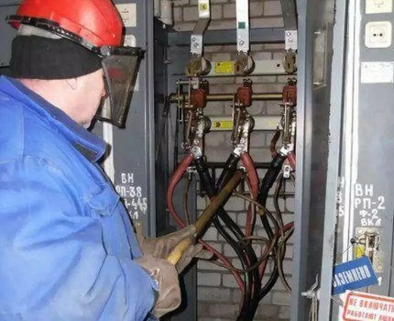 Отключения тп. Произвести необходимые отключения и принять меры. Отключения тп. Фидер на подстанции. Техническое обслуживание трансформаторов напряжения.