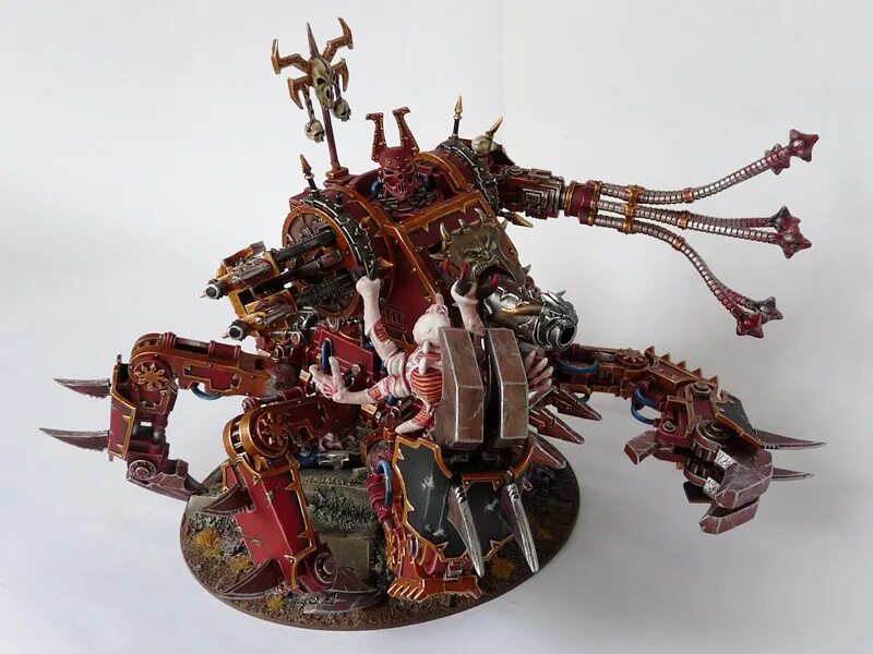 Название хаоса. Осквернитель хаоса warhammer 40000. осквернитель вархаммер 40000. defiler вархаммер. техника хаоса вархаммер 40000.