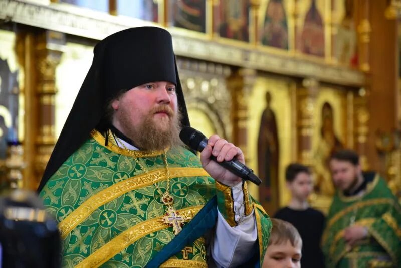 чин игумен.