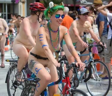 Slideshow madison wisconsin naked bike ride.