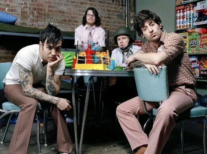 Fall out with each other. Fall out boy 2007. Fall out with a friend. Девушки из клипа Fall out boy. Fall out boy обложка.