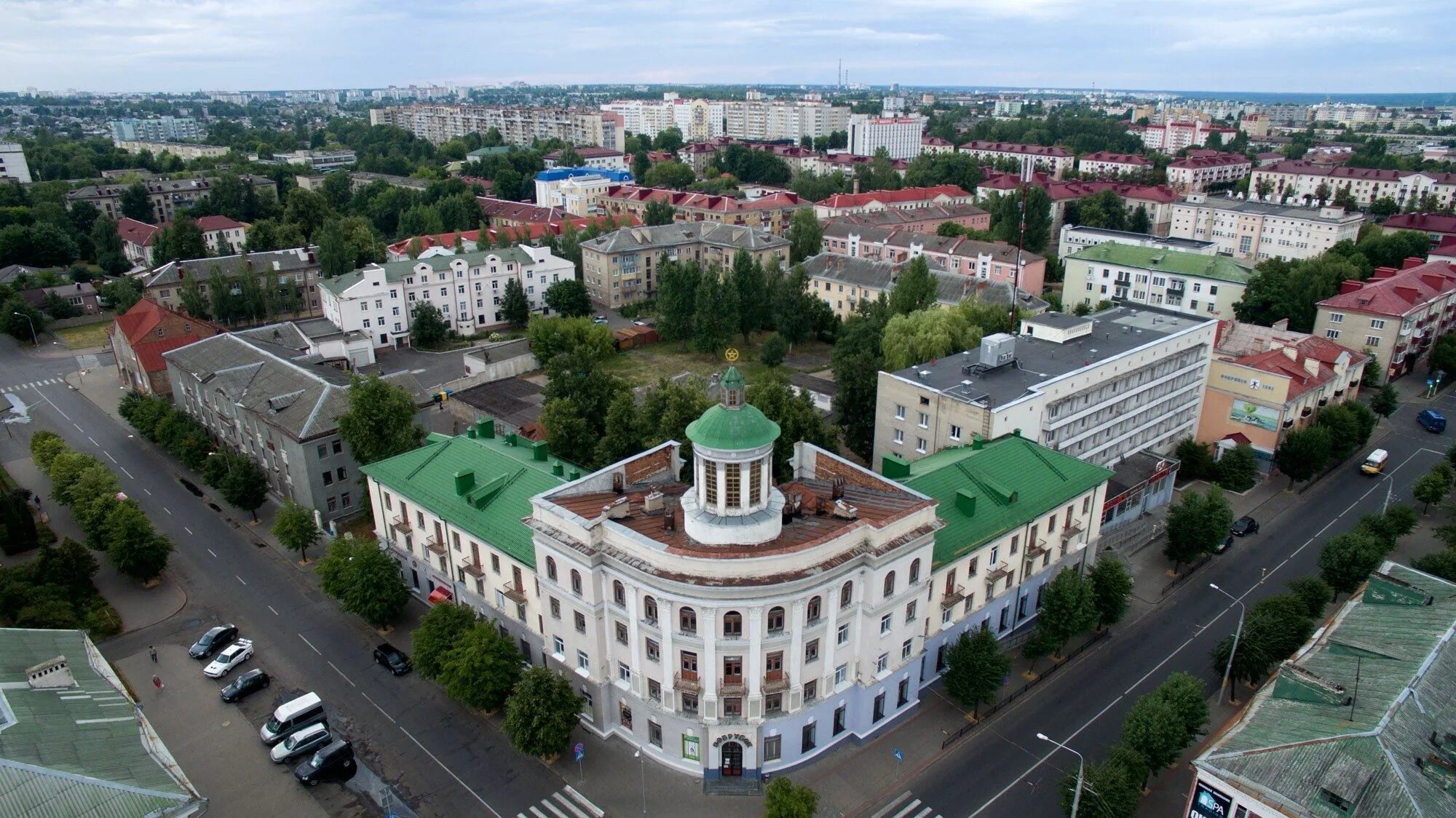 Где город бобруйск. Беларусь город Бобруйск. Бобруйск исторический центр. Гостиница город Бобруйск. Бобруйск Беларусь центр города.