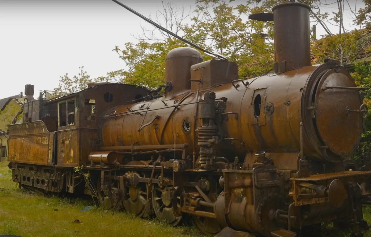База запаса паровозов шумково. Спасо барда кладбище паровозов. Списанные паровозы. Списанные паровозы. Паровоз л 2067.