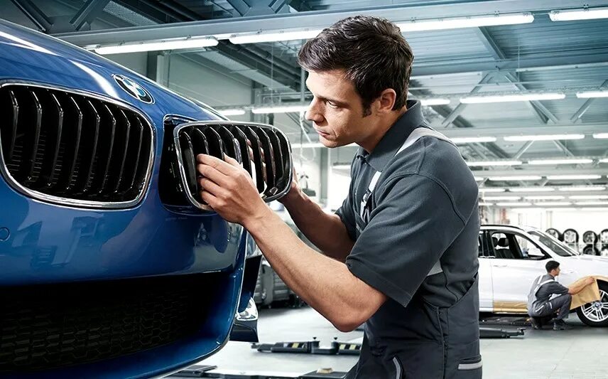 Техобслуживание бмв. Bmw сервис. механик бмв. техосмотр bmw. обслуживание бмв.