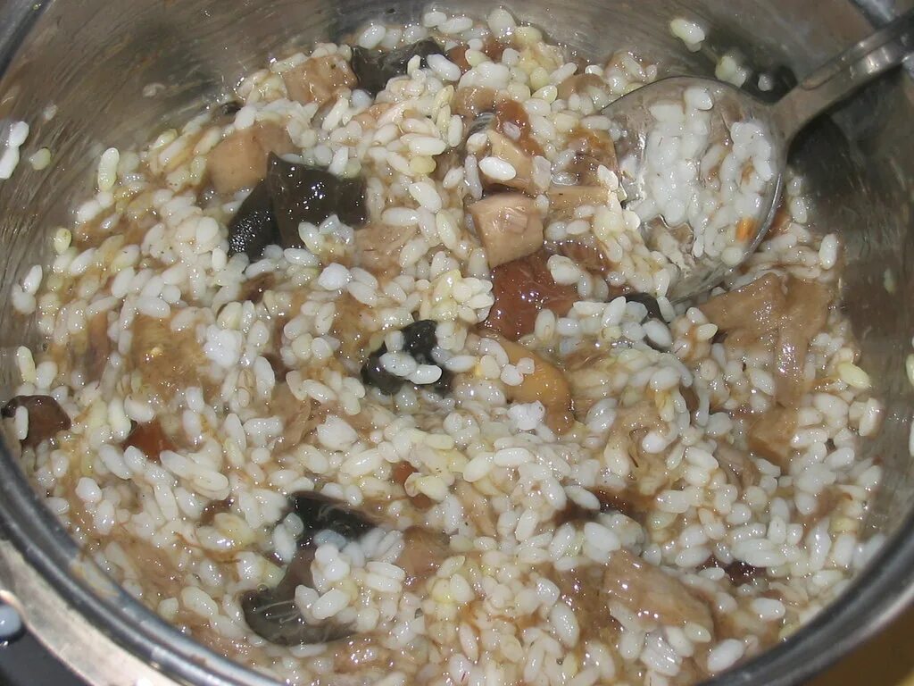 Начинка рис печень. Начинка с грибами и рисом. Рис с консервированными грибами. Рис для начинки кабачков. Рис с кабачком и грибами.
