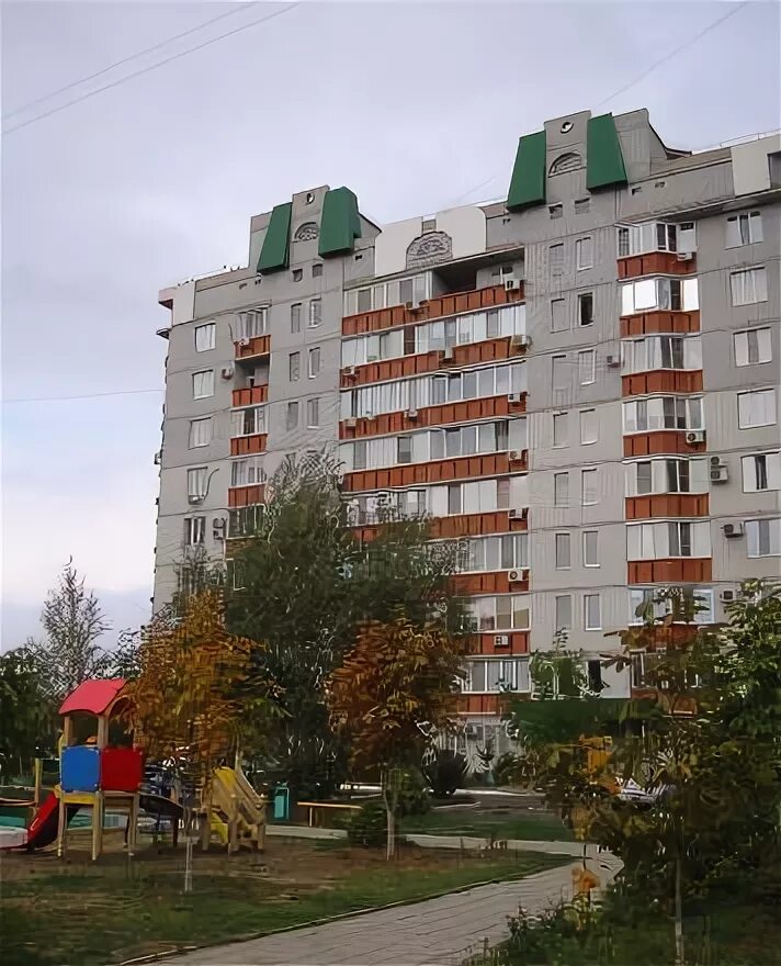 Togliatti, Kosmonavtov blvd house 19. Apartment house