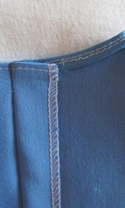 Пришивание застёжки молнии. Вшить молнию в толстовку. Платье на молнии. Мк втачивания потайной молнии. Мк втачивания потайной молнии.