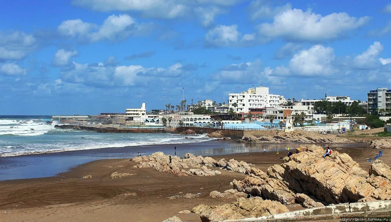 Набережная Корниш Касабланка. Касабланка Марокко пляжи. Пляж Корниш Касабланка. Пляж Уалидия Марокко. Касабланка туры
