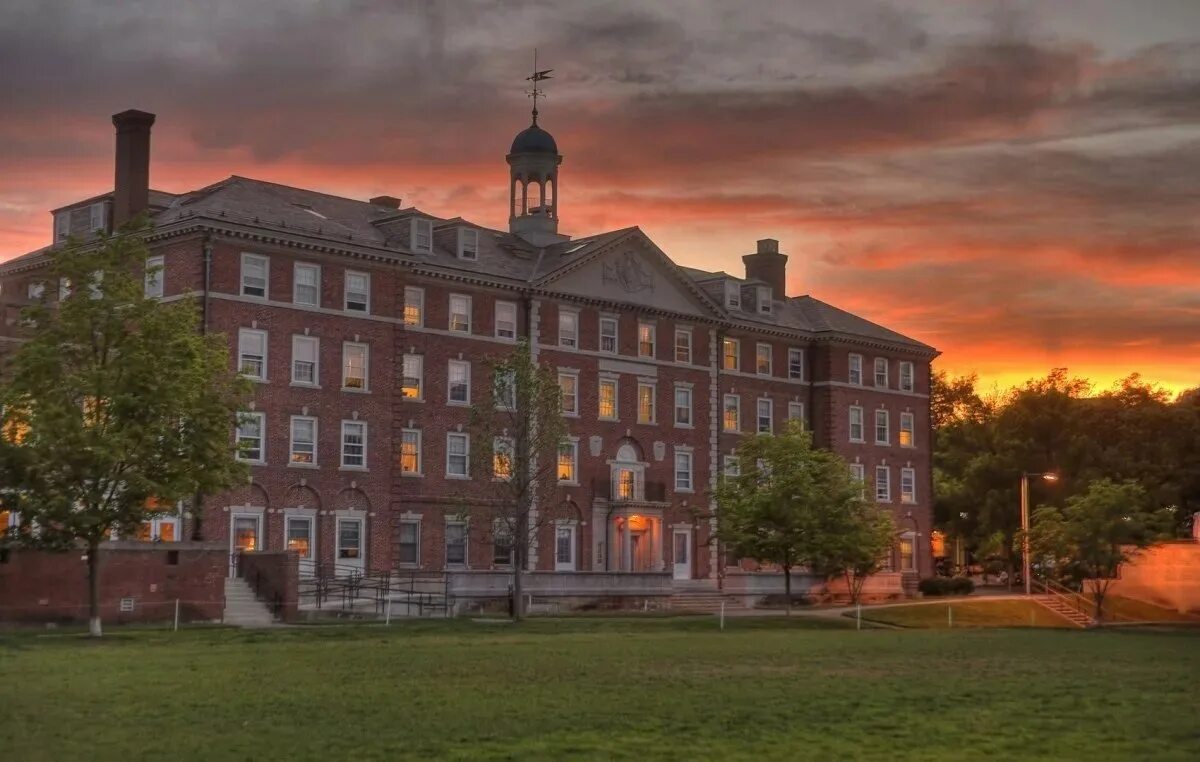 Harvard university cambridge. Гарвардский университет (Harvard University), США. Harvard University Кембридж, штат Массачусетс, США. Гарвардский университет кампус. Бостон университет Гарвард.