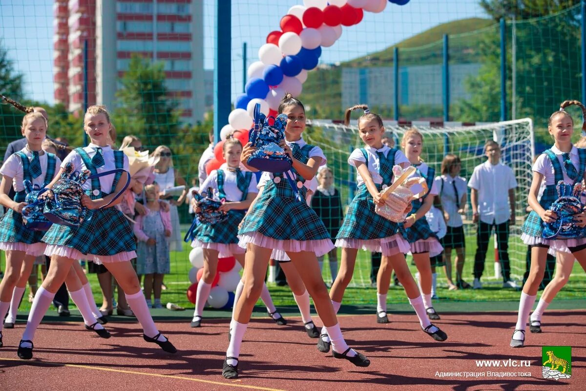 Школы Владивостока. Школа 60 Владивосток. Школа 80 Владивосток. Школы города Владивостока. Школа 1 владивосток