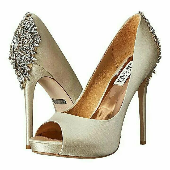 Брендовые туфли. Обувь женская туфли. Хорошие марки женской обуви. Босоножки марко поло. Дорогая обувь.