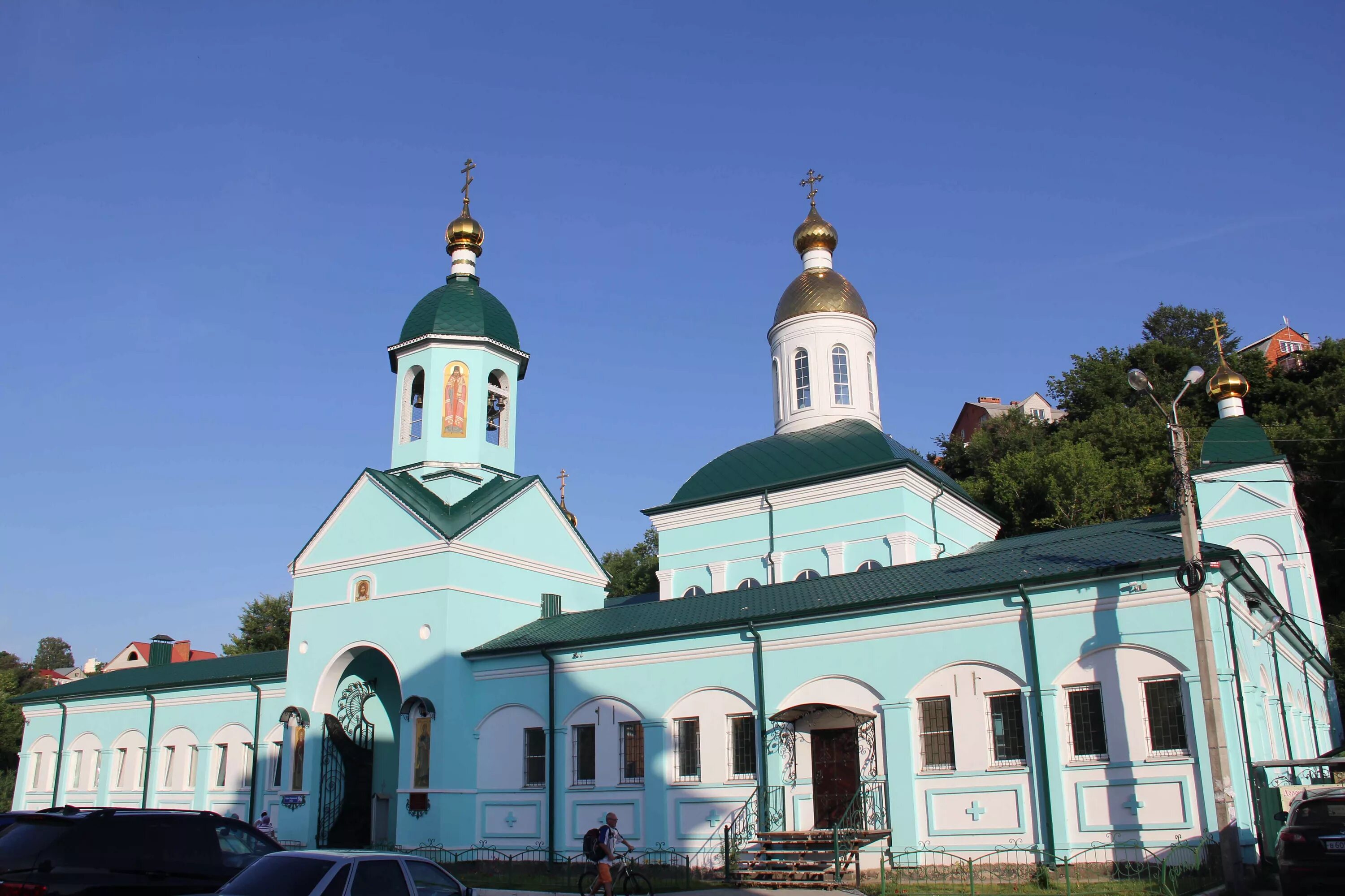 Свято никольский храм воронеж. Храм святителя Митрофания в Воронеже. Храм Митрофания Воронежского в Воронеже. Митрофановский храм на источнике Воронеж. Храм св. Митрофания на источнике в Воронеже.