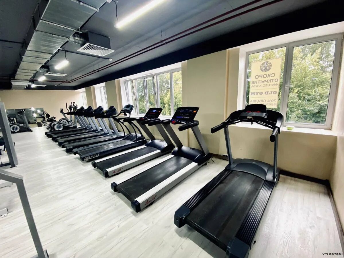 Гуси лебеди фитнес на туристской. Олд Джим спортклуб погонный. Gym-Gym фитнес клуб Москва. Южное Взморье тренажерный зал. Олд Джим Лосиный остров.