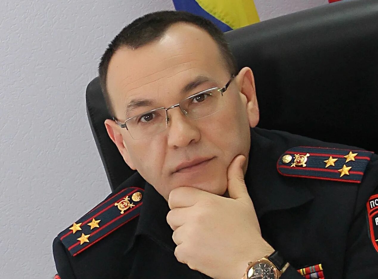 Начальник умвд таганрога. Начальник увд таганрога шабельник. начальник полиции шабельник сальск.