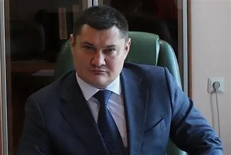 Здание правительства великий новгород. Новгородский укс. Ветров красноярск укс. Новгородский укс. Дом сметанина в великом новгороде.
