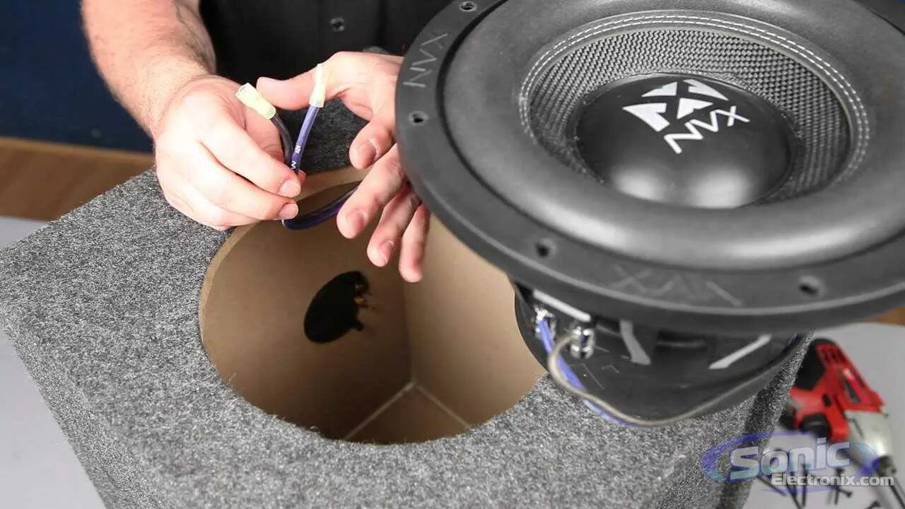 Разница активного и пассивного сабвуфера. Сабвуфер Subwoofer a1008. Five cs9a сабвуфер активный. Сабвуфер Zeus активный. Пассивный сабвуфер Leem WX-18bp.