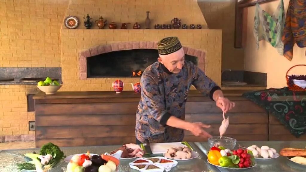 Ютуб мой дастархан. Рахим миллионер дому показывает дастархан.