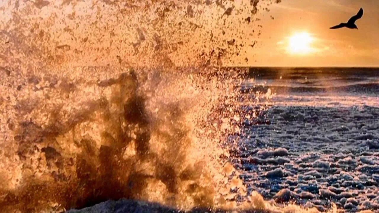 Пугачева кораблик. Пугачева клип в самолёте. Алла борисовна пугачева. Алла пугачева бессонница год выпуска. Алла пугачева 1990.