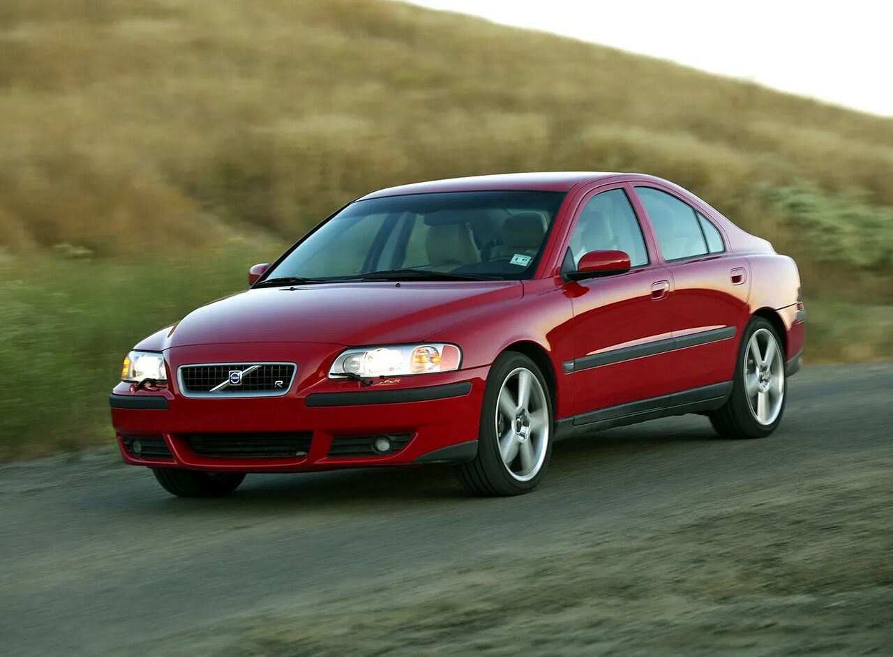 Volvo s60 2003. Вольво s60 2003 года. Volvo s60r красная.
