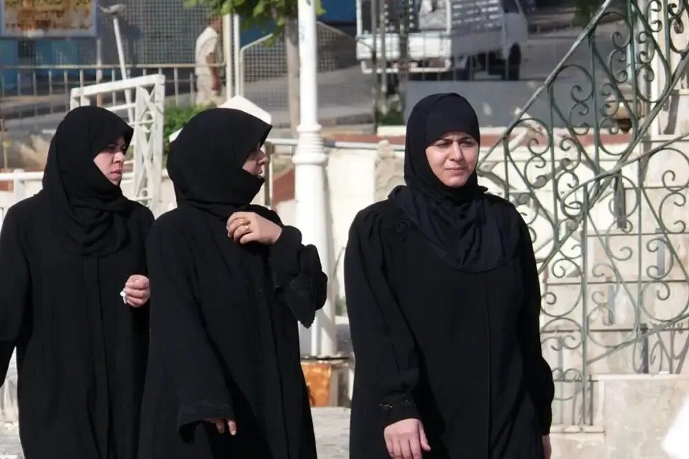 Чадра паранджа хиджаб. Никаб террористки. Женщина в парандже. Хиджаб в Турции.