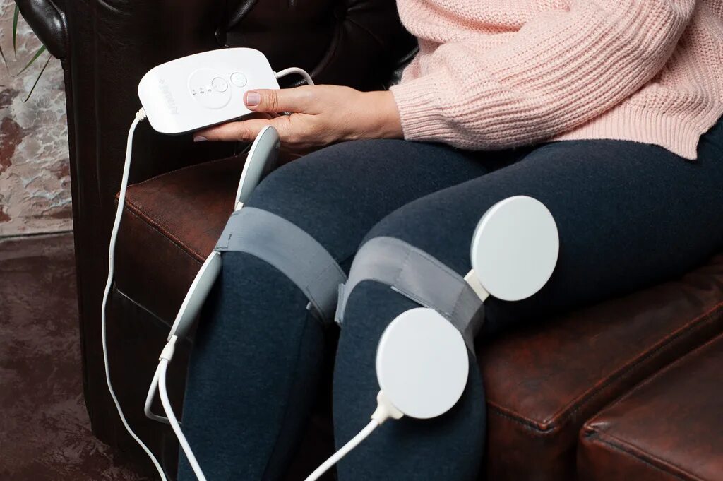 Аппарат для физиотерапии алмаг. Как правильно пользоваться алмагом. Магнитотерапия на аппарате алма. Алмаг 01 для коленного сустава. Как правильно пользоваться алмагом.