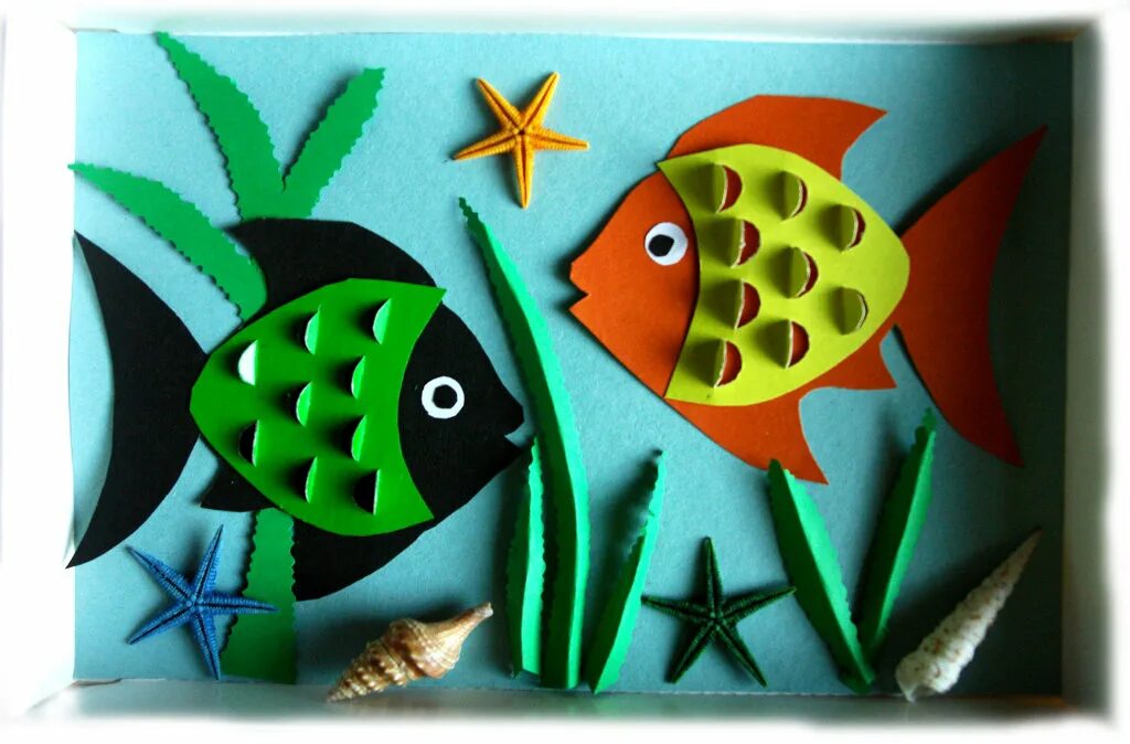 аппликация морские рыбки. аппликация рыбки в аквариуме. аппликация на тему рыбки. аппликация в детском саду. аппликация рыбки в аквариуме старшая группа.