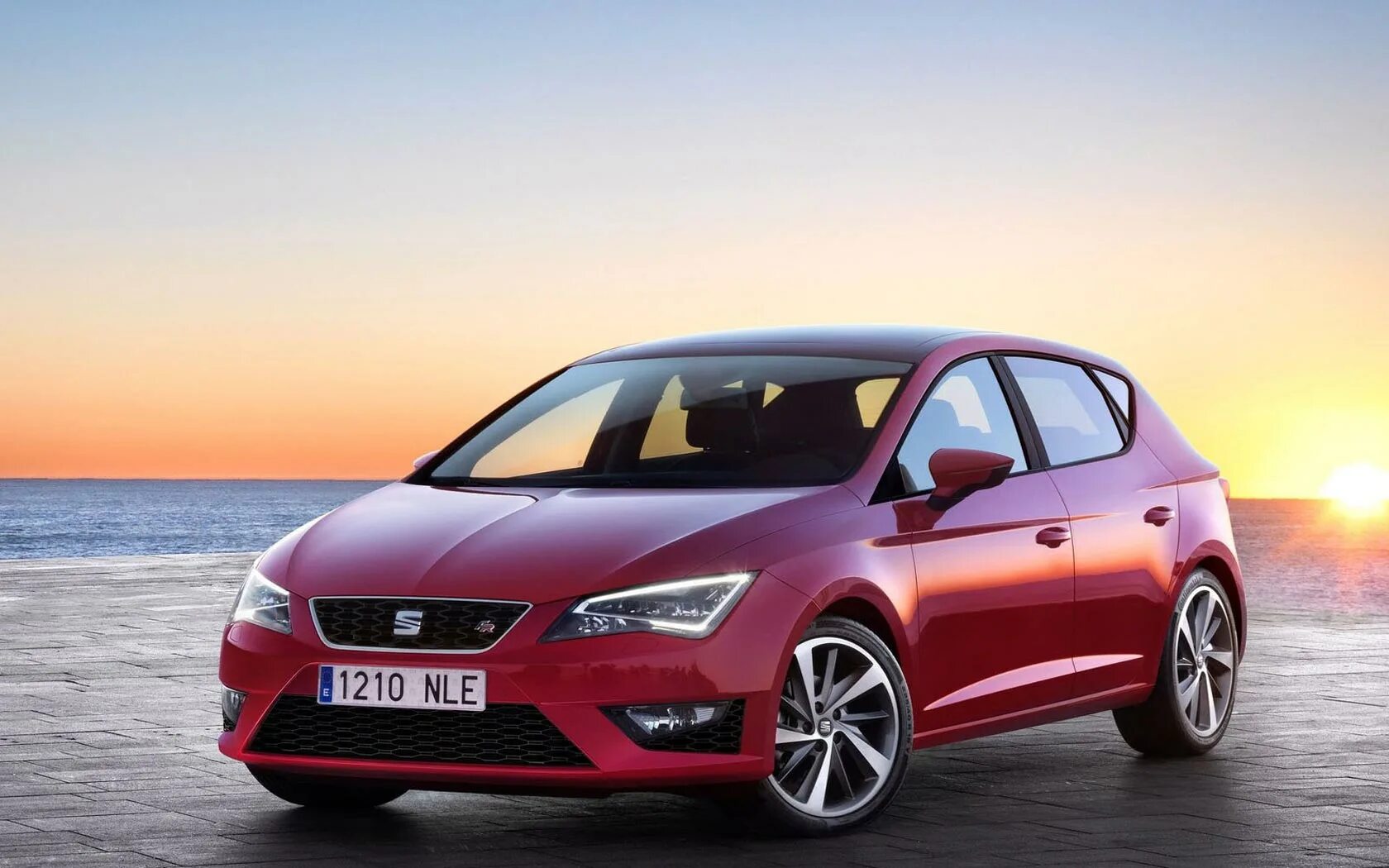 Сиат авто. Seat Leon Cupra 2012. Seat Leon 2013.