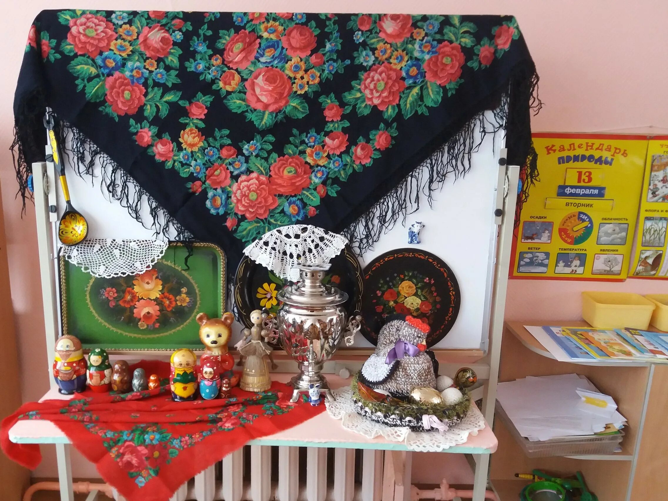 масленица выставка в библиотеке. резиденция масленицы ярославль. выставка на масленицу. книжная выставка масленица. украшения на масленицу.