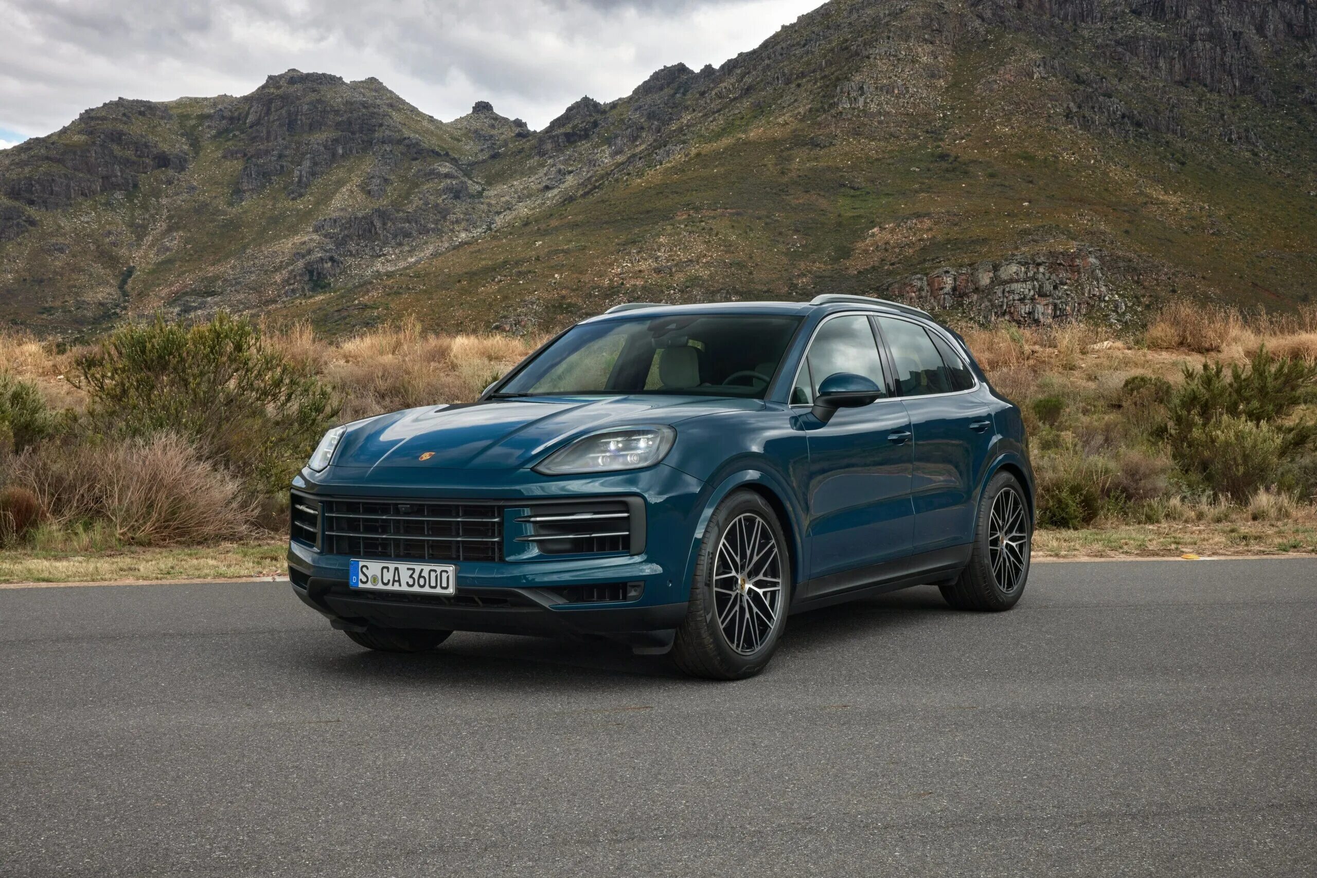 Порше кайен 2024 года. Porsche cayenne 2023. Новый порше кайен 2023. Новый porsche cayenne 2024. Porsche cayenne 2024.