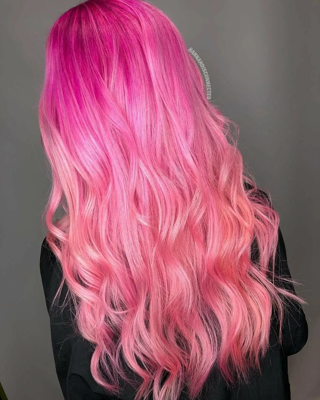 Волосы стали розовыми