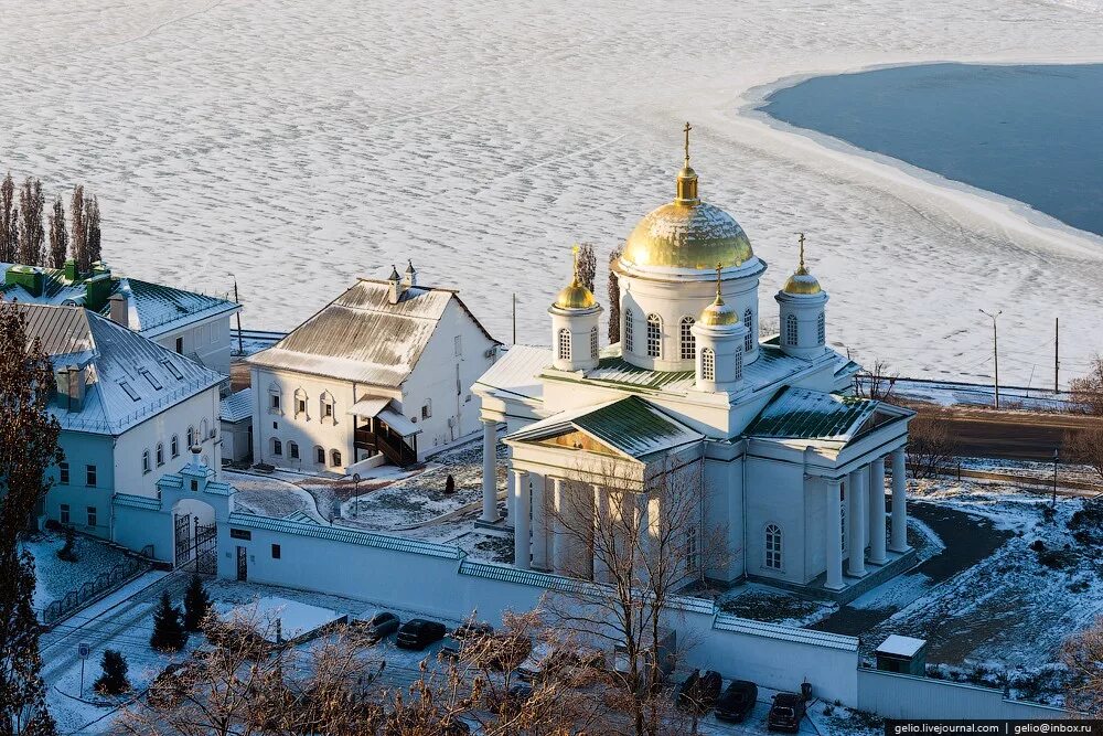 Нн зимой. Зимние церкви нижнего новгорода. алексеевская церковь нижний новгород. храмы нижний новгород зима. город нижний новгород зимой.
