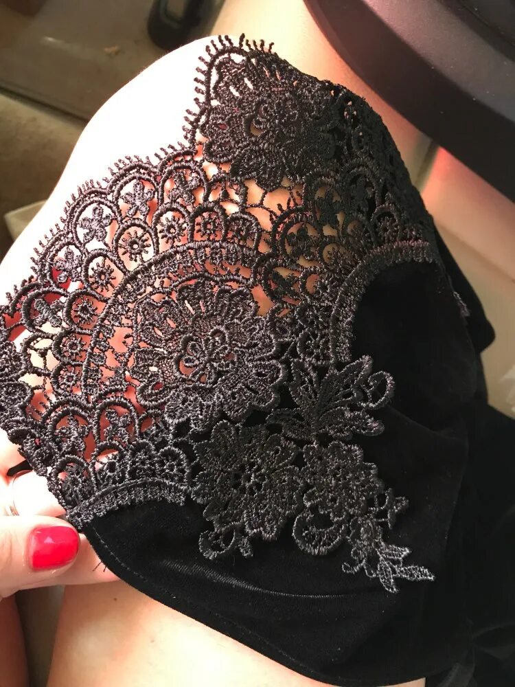 Twinset milano бархатное платье. Бархат кружева. Бархат кружева. Кружевная ткань. Платье комбинация бархатное zara.